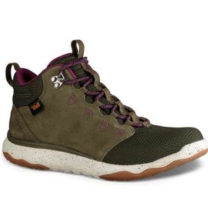 TEVA Arrowood Hiking Boot